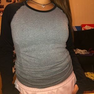 Slim-fitted athletic long sleeve with hang slits